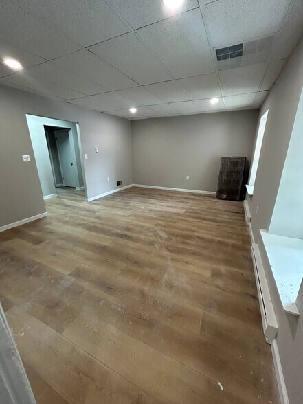 Building Photo - 116 N Bellevue Ave