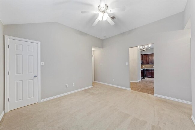 Building Photo - 922 Fulbourne Dr