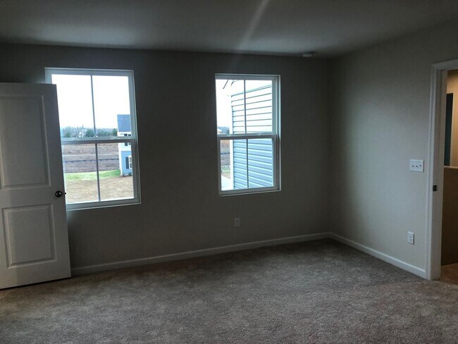 Building Photo - Beautiful *Like New* Home  in Christiana!