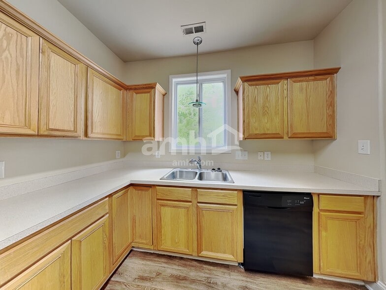 Building Photo - 9815 Waltham Ct