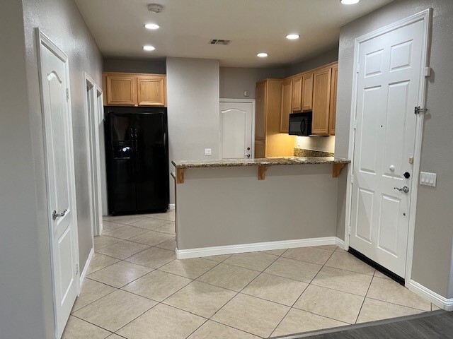 Kitchen - 2123 Palo Alto Dr