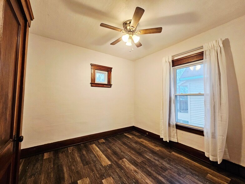 Building Photo - 16311 Huntmere Ave