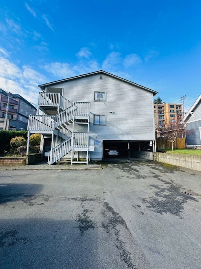 Building Photo - 3430 Wetmore Ave