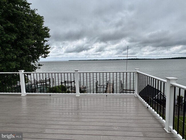 Building Photo - 2513 Barrison Point Rd