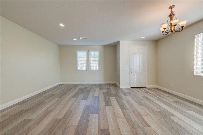 Building Photo - Luxury Arrowood Home for Rent – Available July 10th