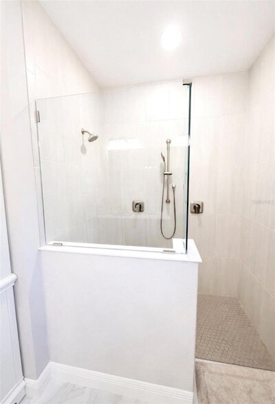 Building Photo - 1055 Waterline Ct