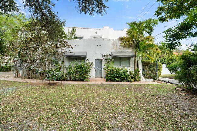 Building Photo - 3262 Elizabeth St