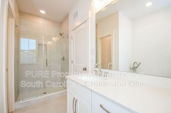 Building Photo - 12 1/2