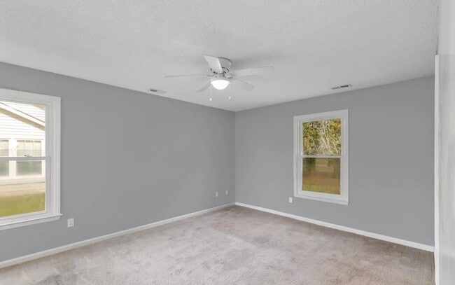 Building Photo - 2456 Saddleridge Dr