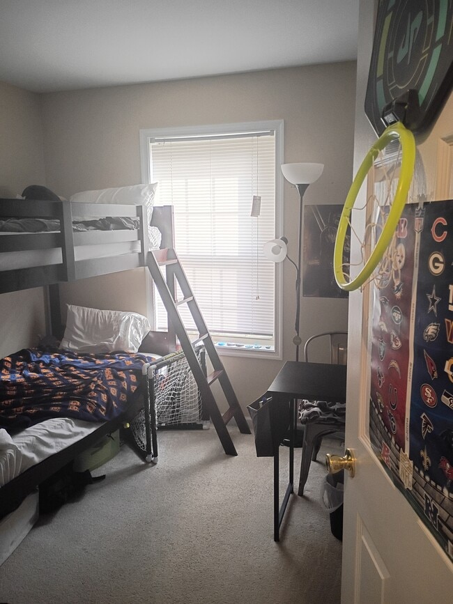 Building Photo - 428 Indian Rock Cir