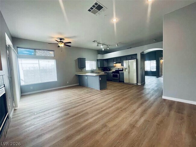 Building Photo - 4417 Cinema Ave