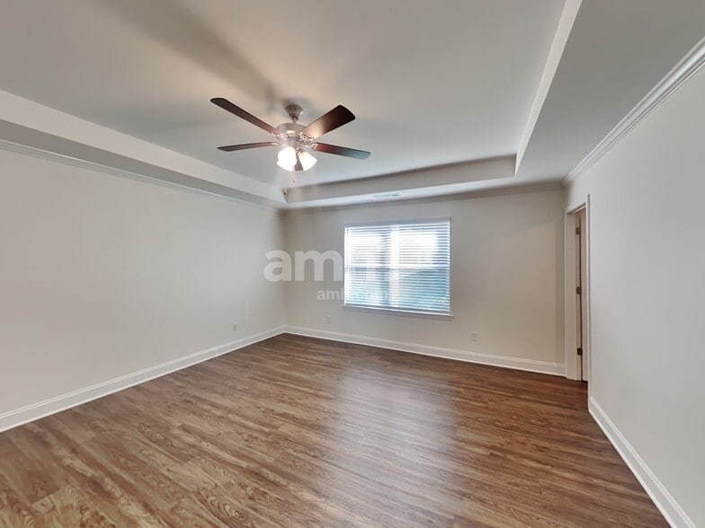 Building Photo - 428 Charity Ln