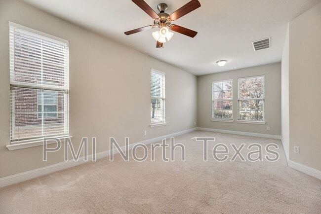 Building Photo - 14054 El Toro Rd