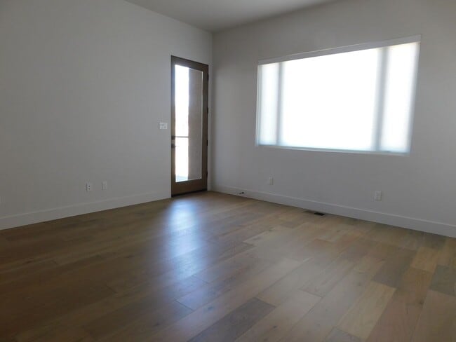Building Photo - Stunning Home in Redlands Mesa