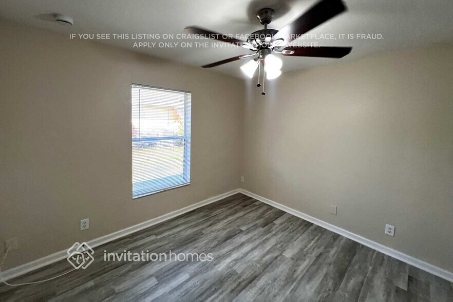 Building Photo - 3642 SW Darwin Blvd