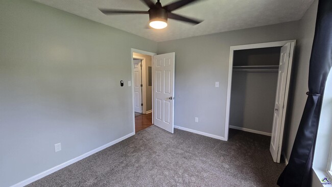 Building Photo - 102 Buckskin Dr