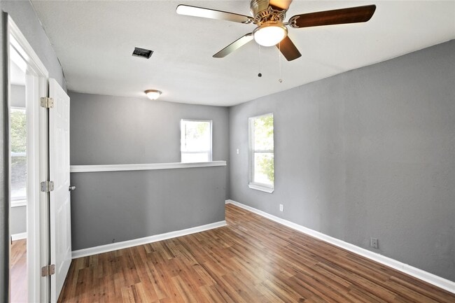 Building Photo - 1135 3rd Ave N