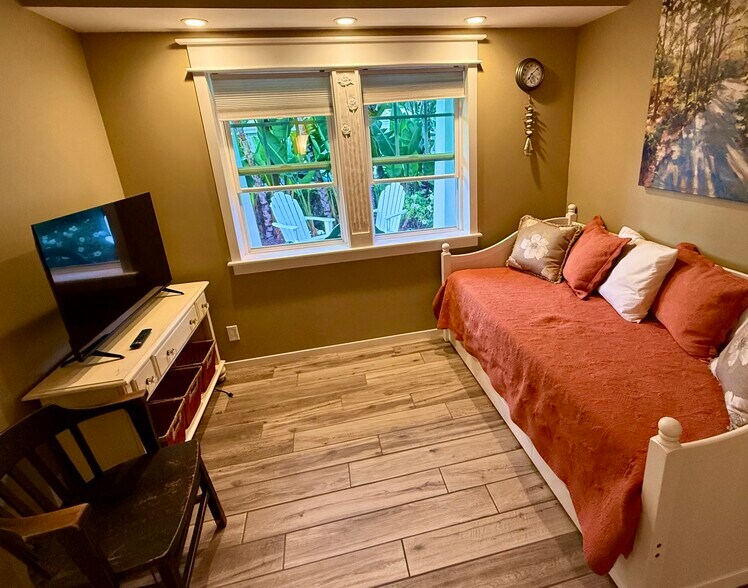 Custom Lighting, Ceiling Fan - 1507 San Jose St