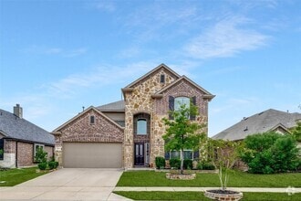 Building Photo - 2408 Griffith Park Dr