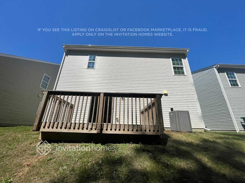Building Photo - 2600 Turtle Point Rd