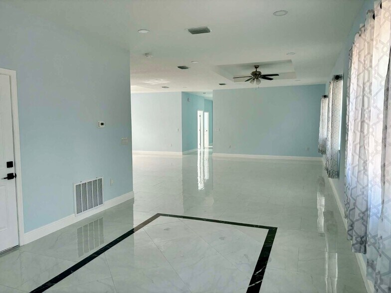 Building Photo - 3620 43rd Ave N