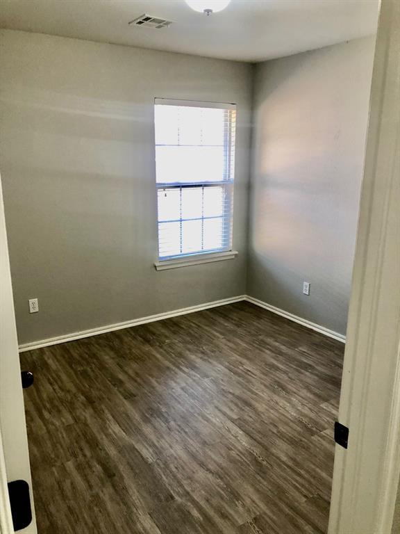 Building Photo - 233 Spring Creek Rd