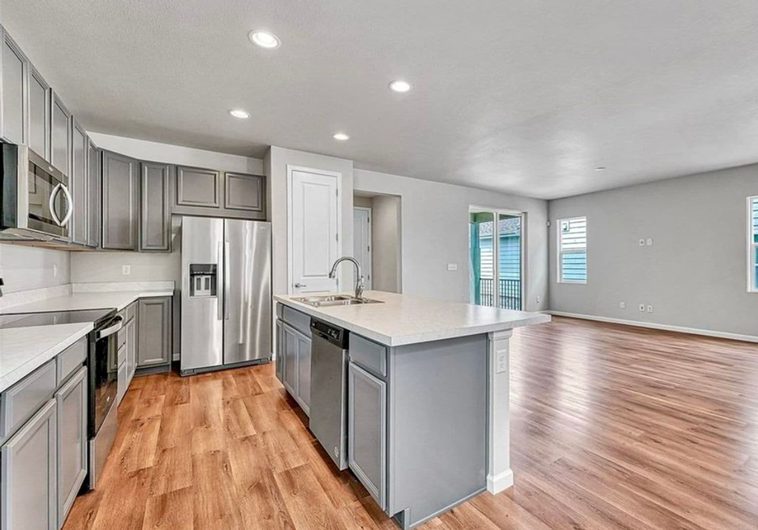 Building Photo - 8911 Eagle River St