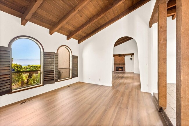 Building Photo - 3636 Malibu Country Dr