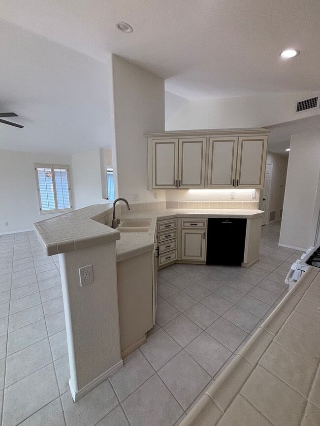Building Photo - 2 Bedroom 2 Bathroom Condo Living in Great Community Located At West Village Of Singing Hills HOA.