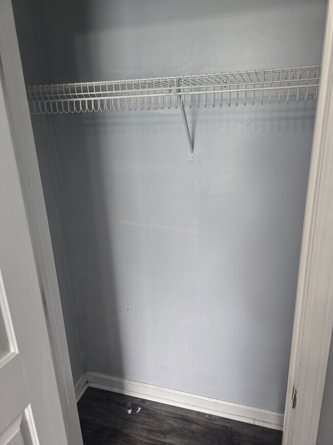 Building Photo - 1905 E Balsam Ct