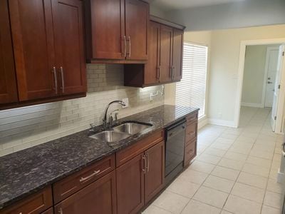 Building Photo - 9217 Knoll Crest Loop