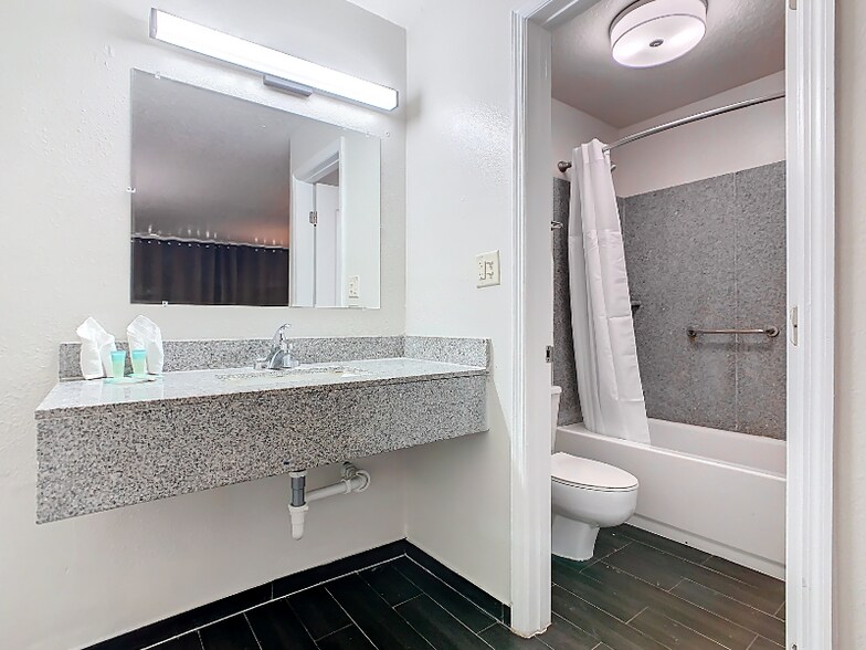 Building Photo - 44199 US-27
