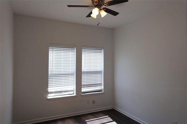 Building Photo - 2706 Salado St