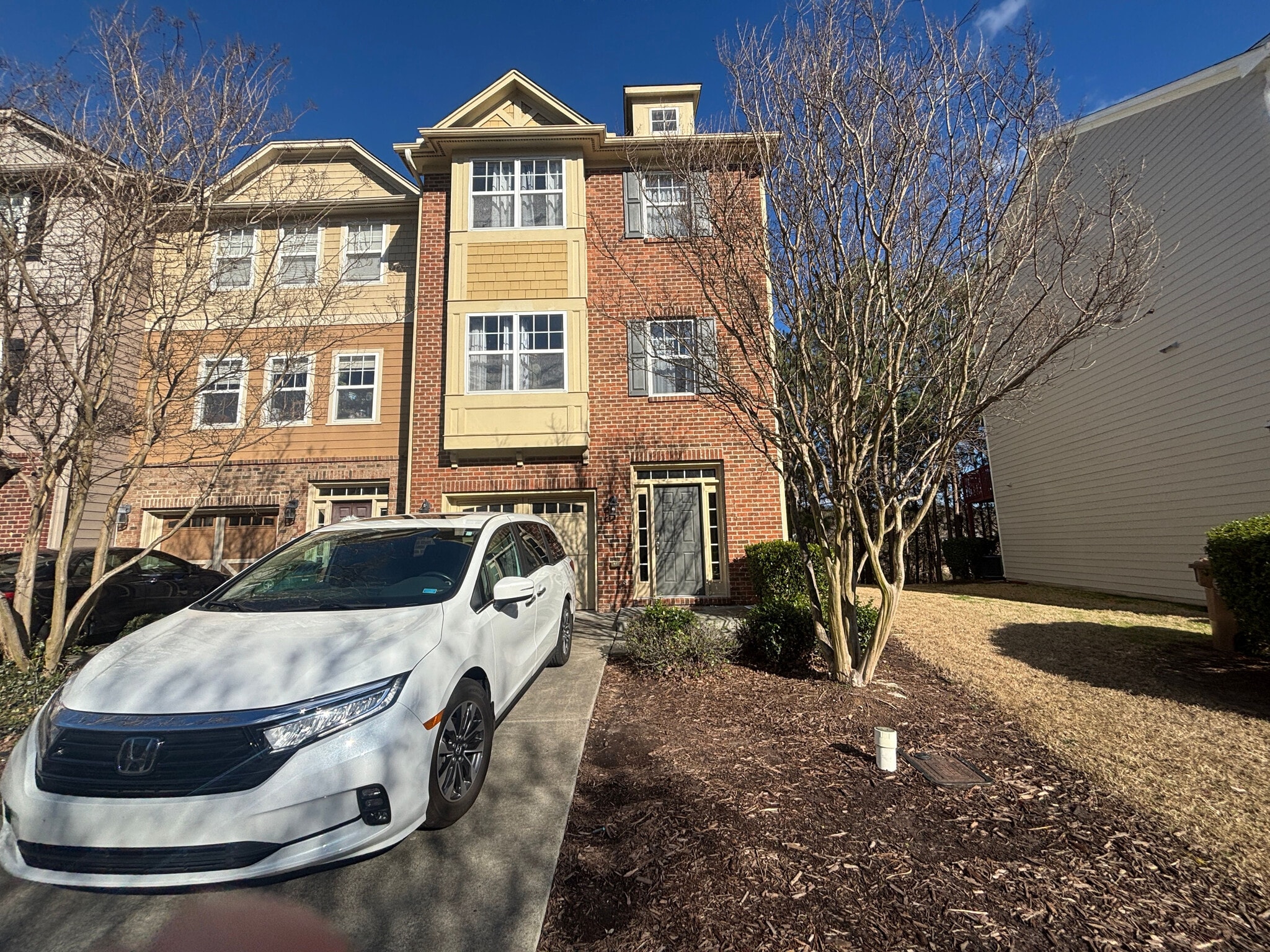 Building Photo - Room in Townhome on Linden Park Ln