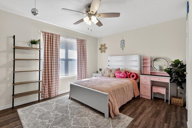 Building Photo - 9514 Marblemount Dr