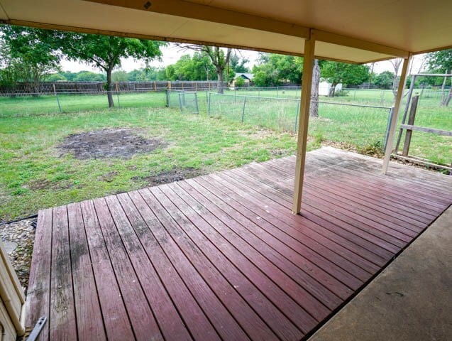 Building Photo - 204 Manor Dr