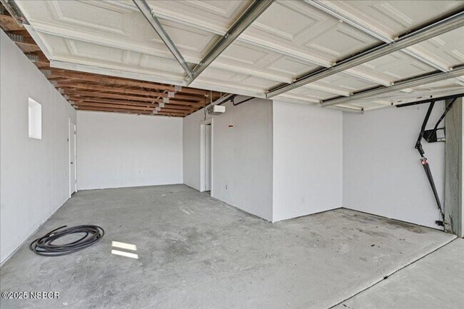Building Photo - 2935 E Clark Ave