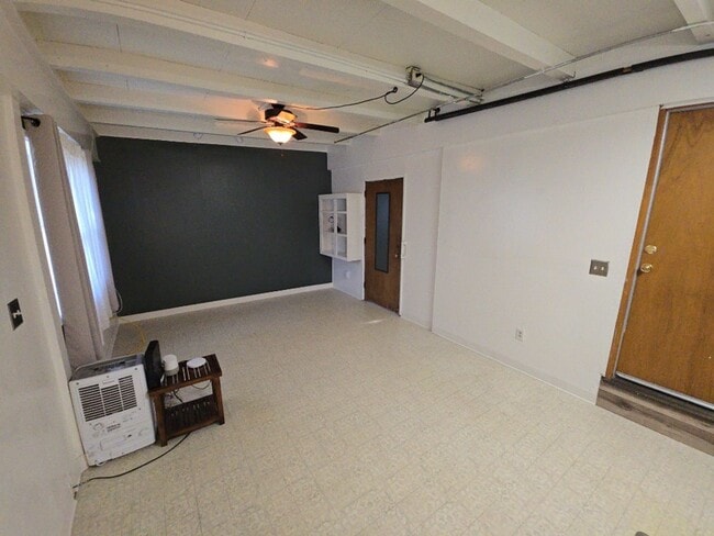 Building Photo - 4BR/2BA South Eureka Home!