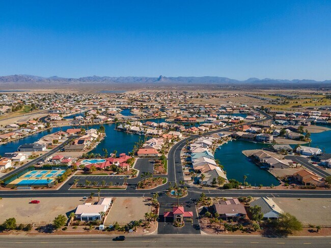 Building Photo - 6129 Lago Grande Dr