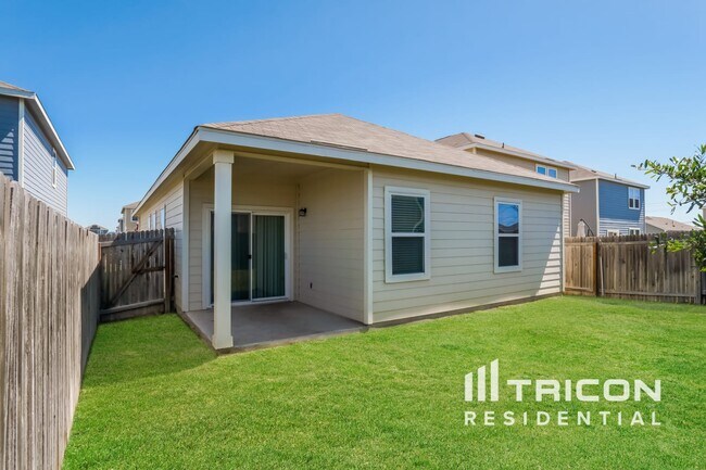 Building Photo - 14640 Maple Terrace San Antonio TX