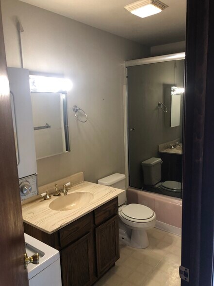 Building Photo - 511 5th Ave