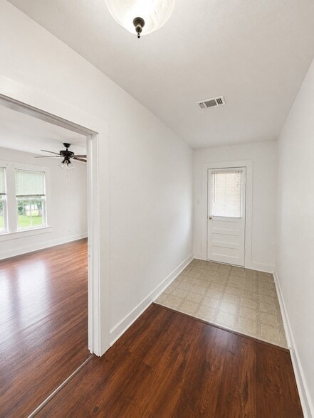 Building Photo - 509 N Peachtree St