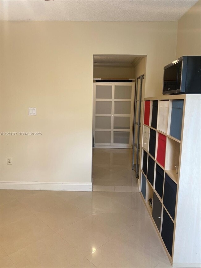 Building Photo - 10205 SW 9th Terrace