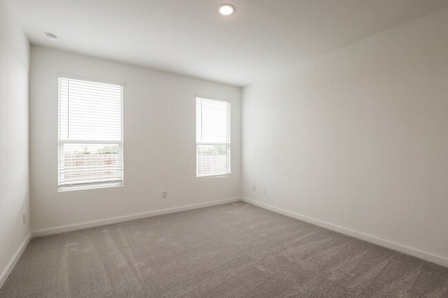 Building Photo - 11742 Carolina rose