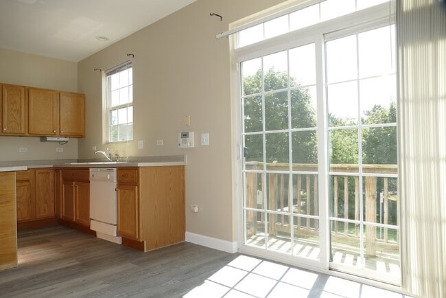 Building Photo - 237 S Oak Creek Ln