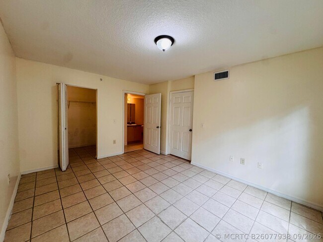 Building Photo - 4271 San Marino Blvd