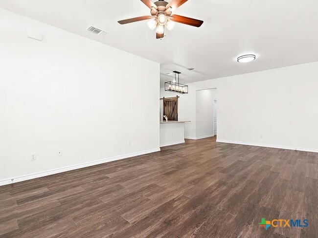 Building Photo - 5110 Rose Gdn Lp