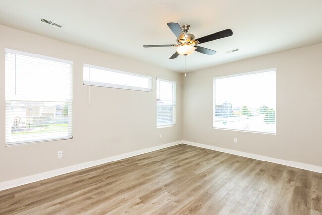 Building Photo - 3448 W Oak Crest Dr