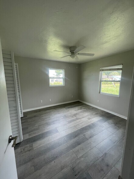Building Photo - 138 Admiral Cir