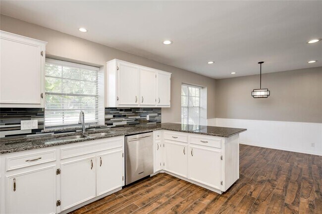 Building Photo - 11905 Millwright Pkwy
